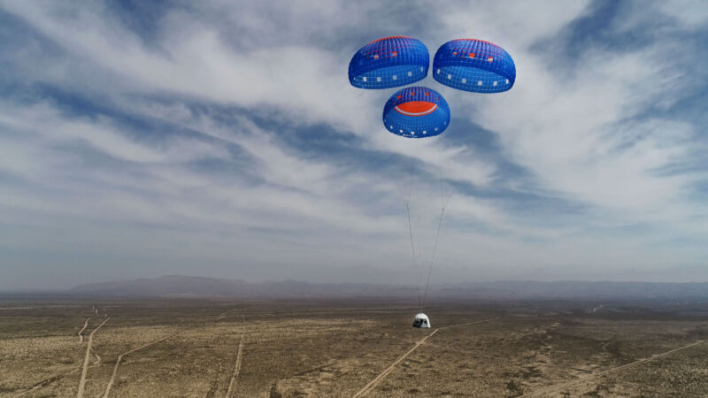 Se ve que la nueva cápsula de la tripulación de Shepherd aterriza en el oeste de Texas en abril de 2021.