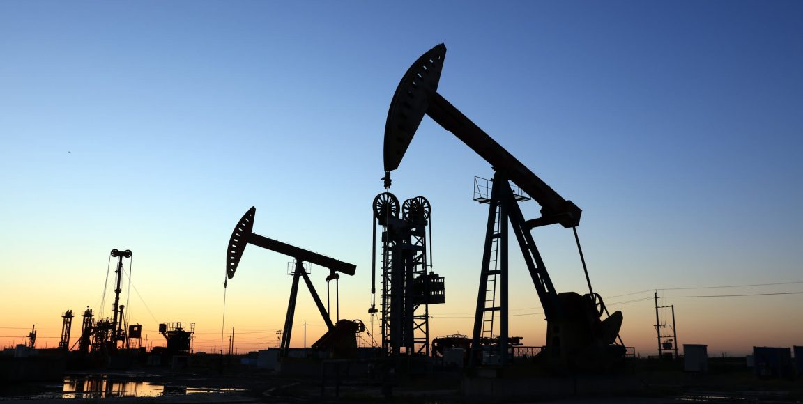 Aumento de los precios del petróleo debido a las tensiones en Oriente Medio;  La creación de existencias de crudo determina las ganancias
