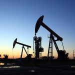 Aumento de los precios del petróleo debido a las tensiones en Oriente Medio;  La creación de existencias de crudo determina las ganancias