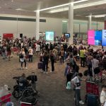 Los pasajeros informaron de largas demoras en el aeropuerto de Pearson el sábado
