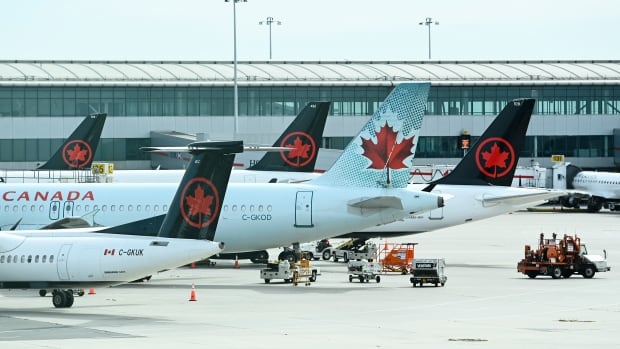 Hong Kong prohíbe los vuelos de pasajeros de Air Canada desde Vancouver durante dos semanas debido a la exposición al COVID-19