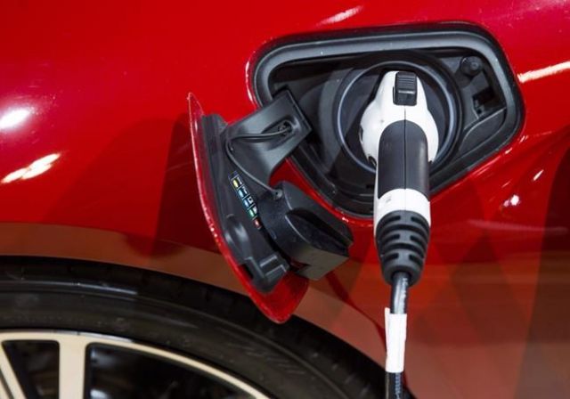 Canadá busca reformar el programa de descuento de vehículos eléctricos para incluir SUV y camionetas más caras – Canada News