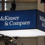 Ottawa recurre a la consultora McKinsey para arreglar el sistema de pago de Phoenix, duplicando el gasto