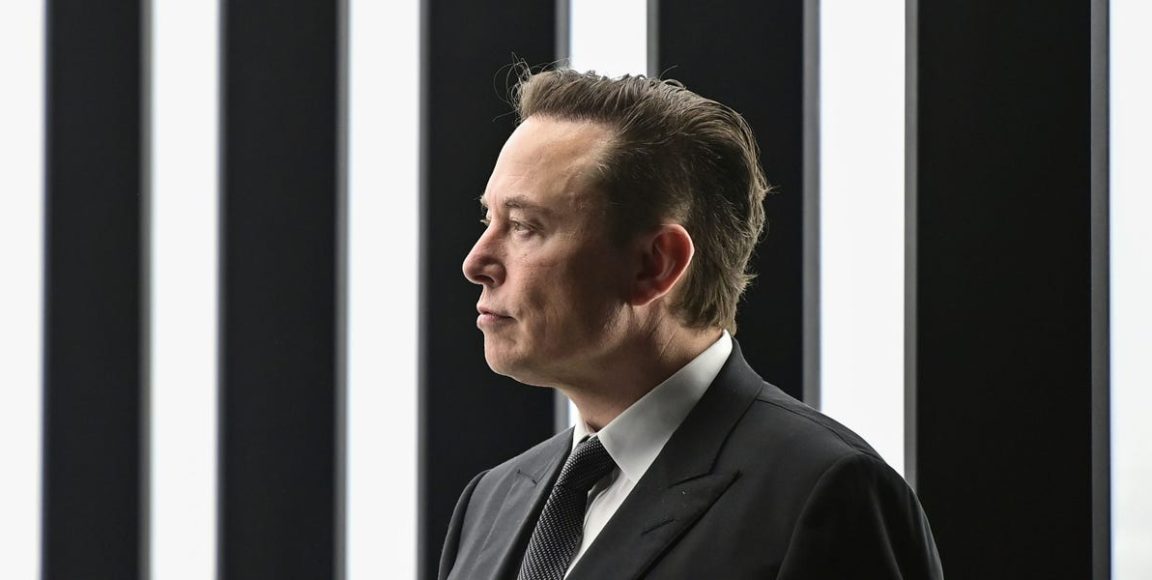 Elon Musk propone despidos y contratación de estrellas para ayudar a Twitter: informes
