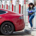 La escasez de automóviles eléctricos continúa en medio del aumento de los precios de la gasolina |  Noticias CTV