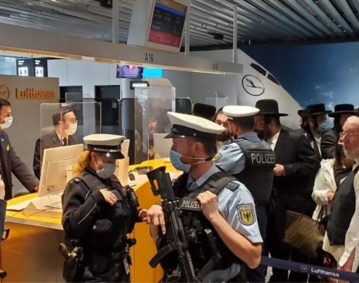 Los pasajeros dicen que Lufthansa arrojó a todos los judíos visibles del vuelo de Nueva York a Budapest