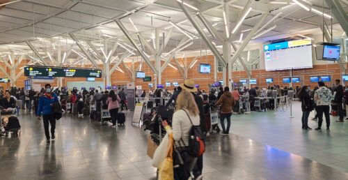 El Aeropuerto Internacional de Vancouver insta a los pasajeros a llegar tres horas antes