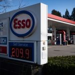 Precios récord de la gasolina: espere más aumentos, dicen los expertos