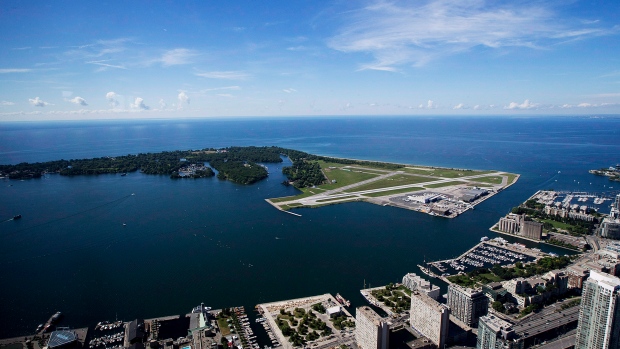 Poilievre permitirá que los aviones a reacción vuelen en el aeropuerto Billy Bishop de Toronto
