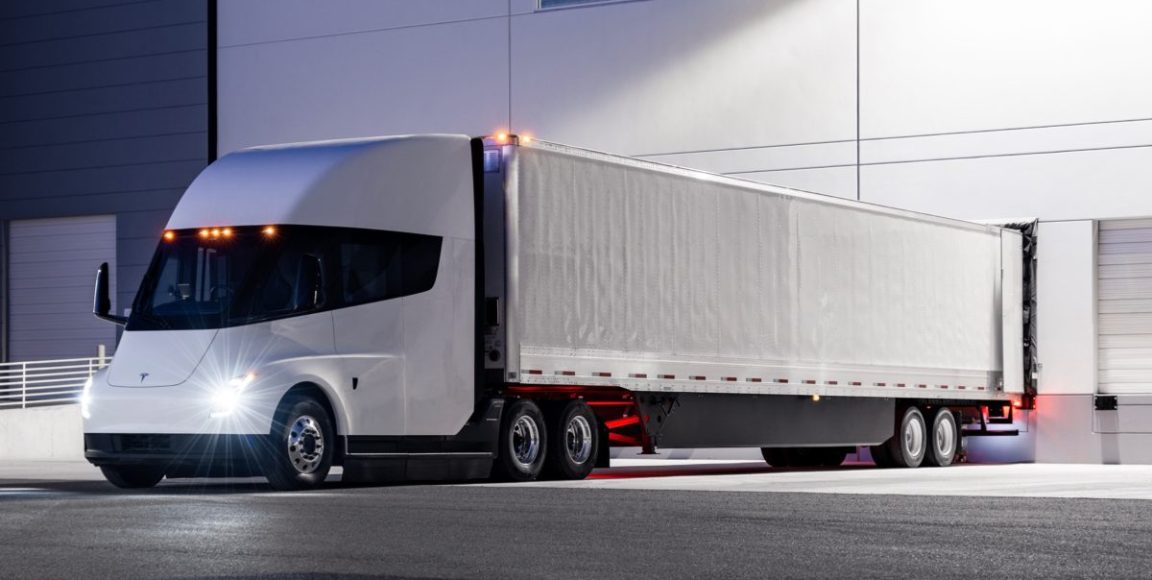 Comienza la semiproducción de Tesla, Pepsi obtiene los primeros camiones eléctricos