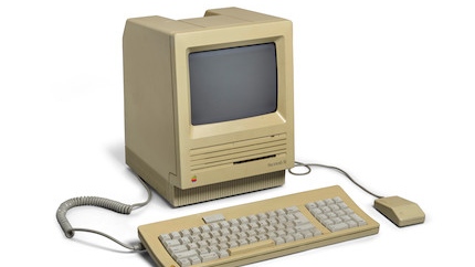 Una computadora usada por Steve Jobs fue subastada por $300,000