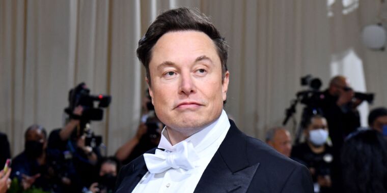 SpaceX enfrenta cargos laborales después de despedir a los empleados que criticaron a Elon Musk