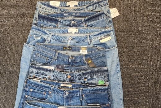 Todos estos jeans dicen que se ajustan a una cintura de 34 pulgadas.  He aquí por qué la mayoría de ellos se niegan